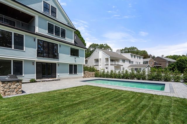 55 Crestview Rd, Belmont, MA 02478