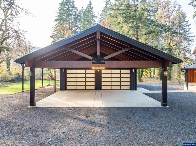 6057 Peaceful Ln, Silverton, OR 97381