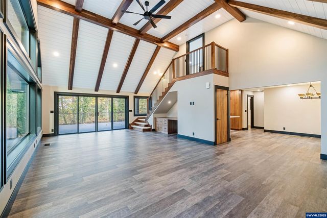 6057 Peaceful Ln, Silverton, OR 97381