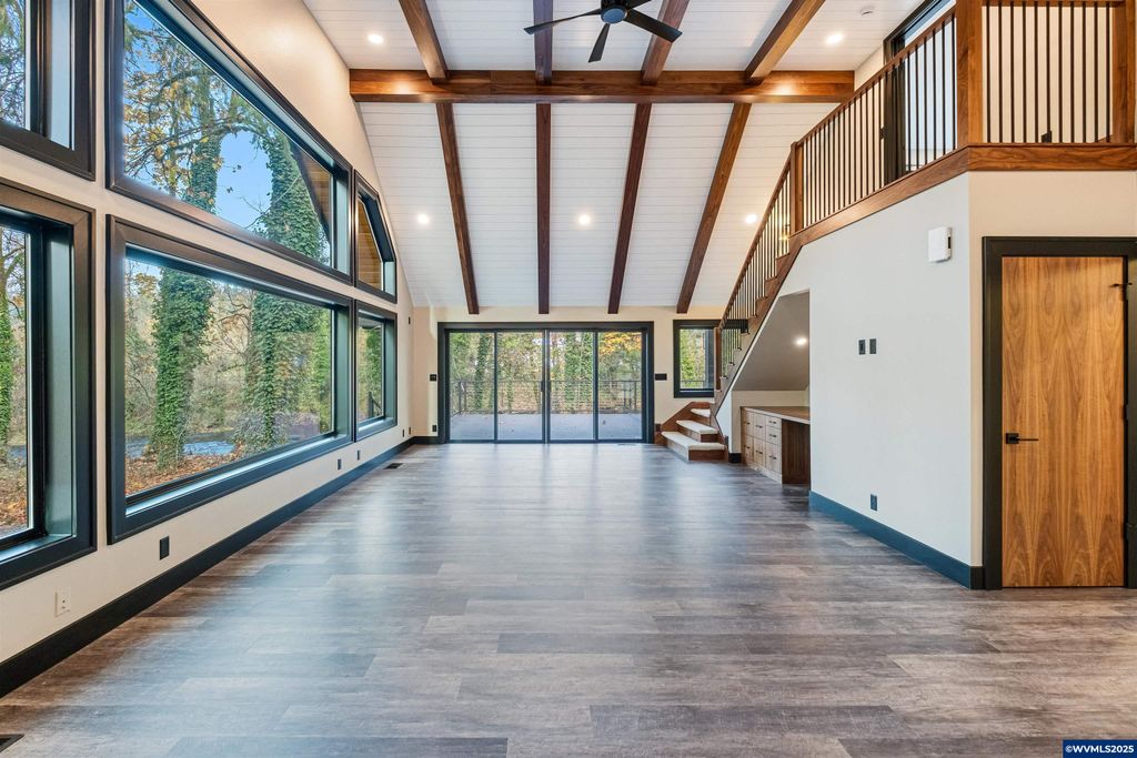 Image 38 of property listing at 6057 Peaceful Ln, Silverton, OR 97381