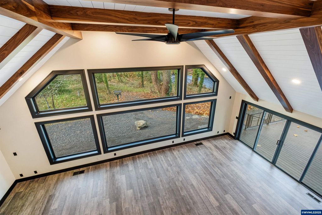 Image 43 of property listing at 6057 Peaceful Ln, Silverton, OR 97381