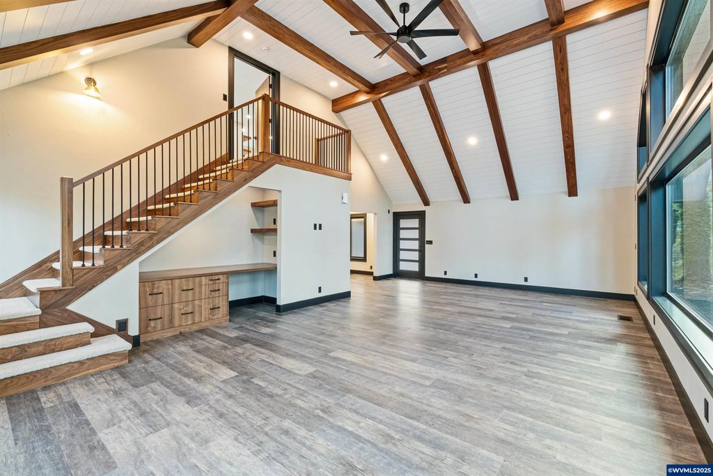 Image 44 of property listing at 6057 Peaceful Ln, Silverton, OR 97381