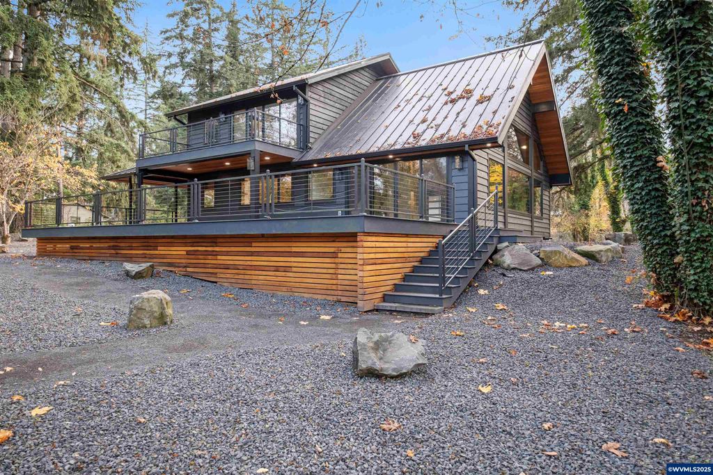 Image 49 of property listing at 6057 Peaceful Ln, Silverton, OR 97381