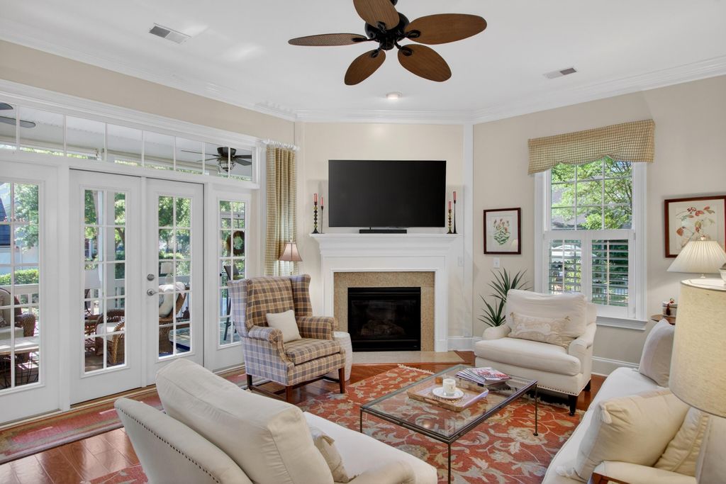 Image 25 of property listing at 142 Donning Drive, Summerville, SC 29483