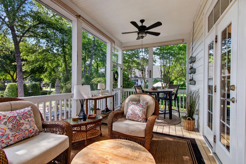 Image 28 of property listing at 142 Donning Drive, Summerville, SC 29483