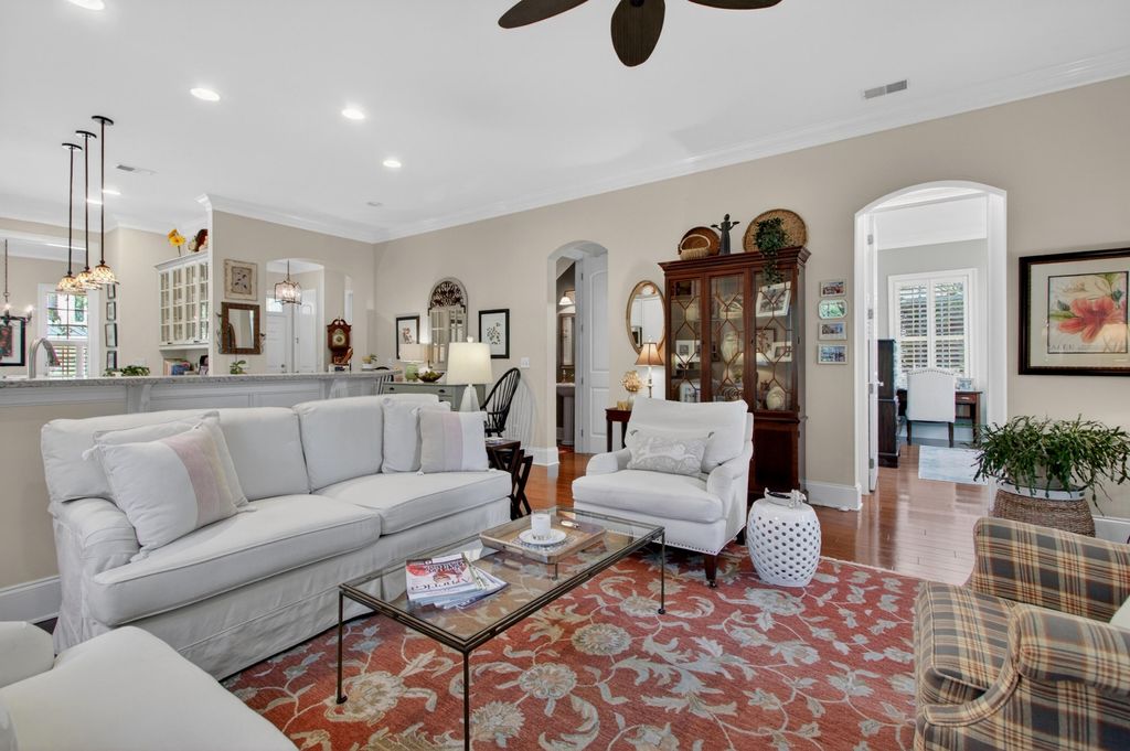Image 46 of property listing at 142 Donning Drive, Summerville, SC 29483