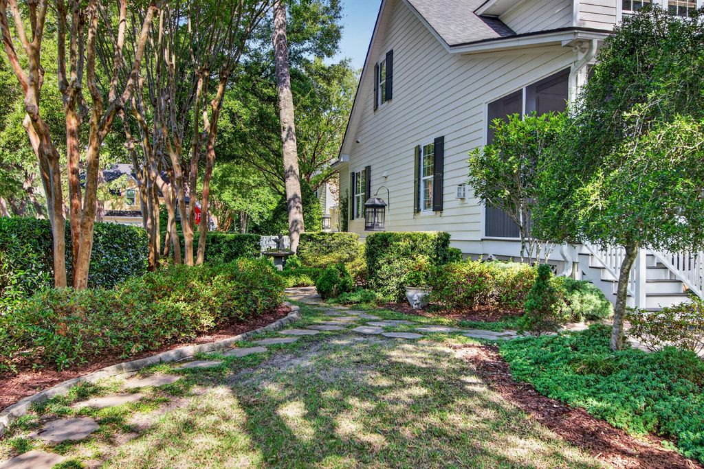 Image 49 of property listing at 142 Donning Drive, Summerville, SC 29483