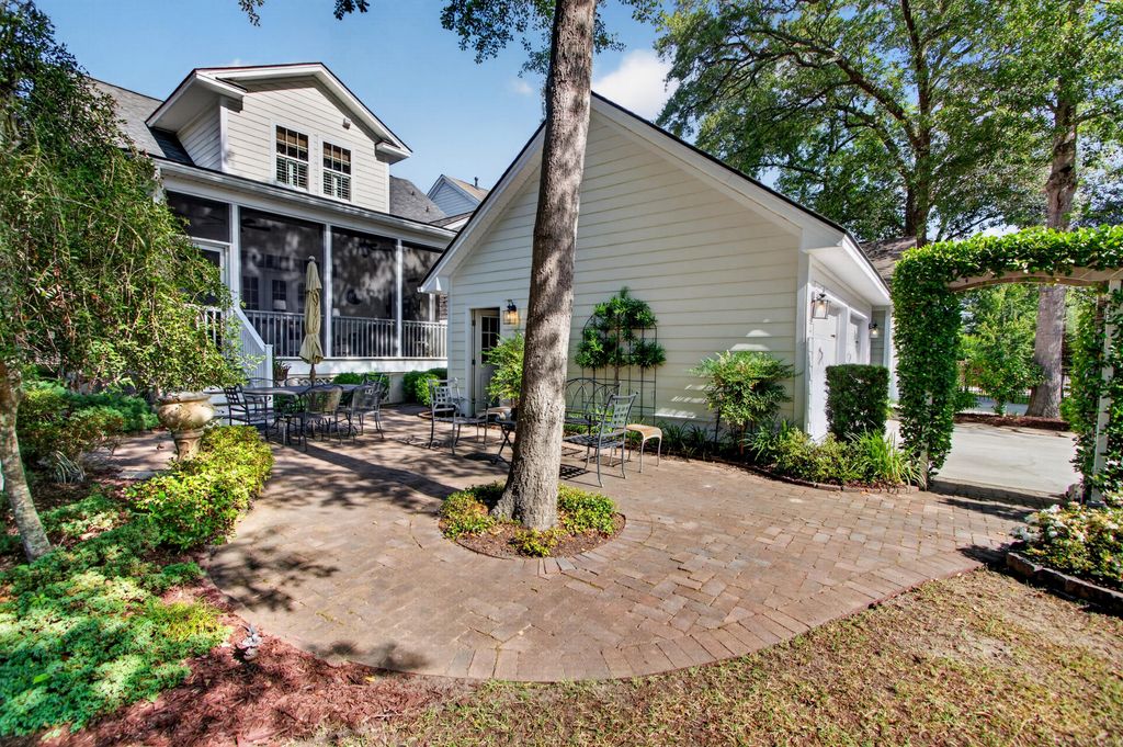 Image 51 of property listing at 142 Donning Drive, Summerville, SC 29483
