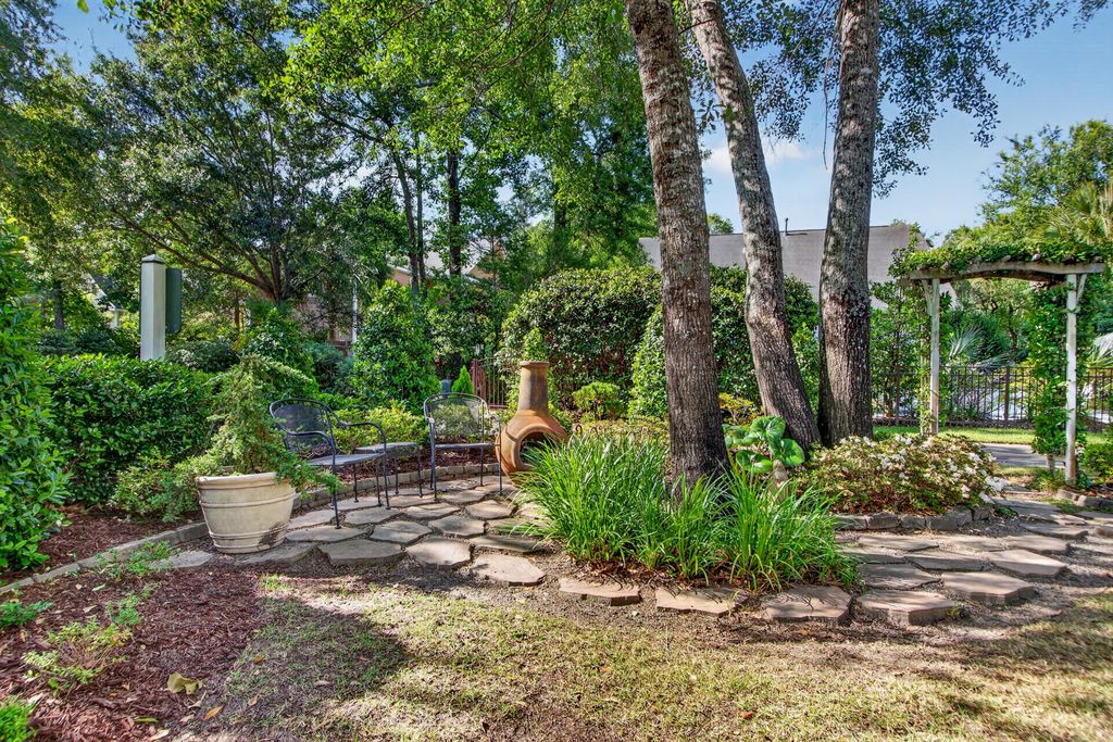Image 52 of property listing at 142 Donning Drive, Summerville, SC 29483