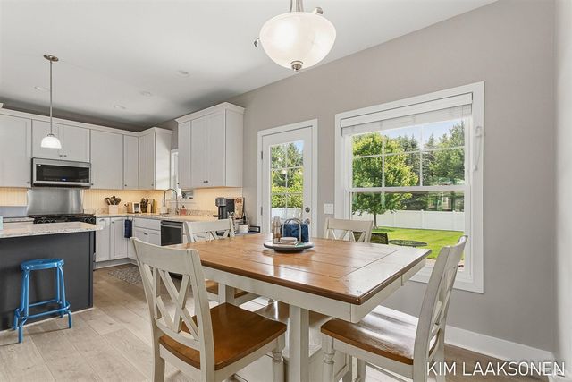349 Parkside Lane, Douglas, MI 49406