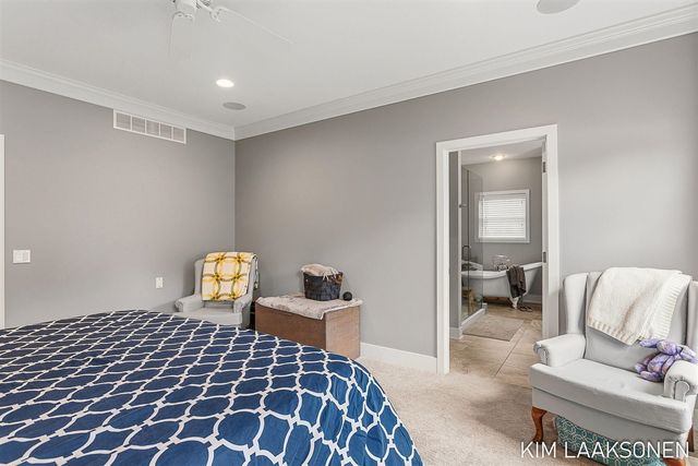 349 Parkside Lane, Douglas, MI 49406