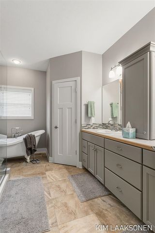 349 Parkside Lane, Douglas, MI 49406