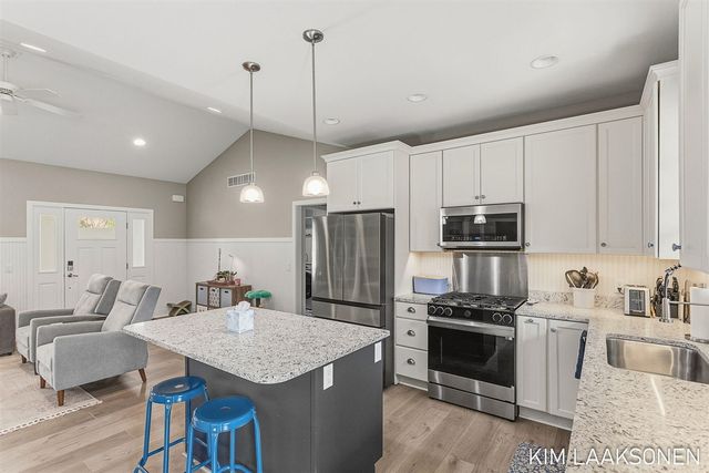 349 Parkside Lane, Douglas, MI 49406