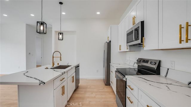 1822 Pomona, Costa Mesa, CA 92627