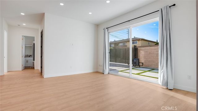 1822 Pomona, Costa Mesa, CA 92627