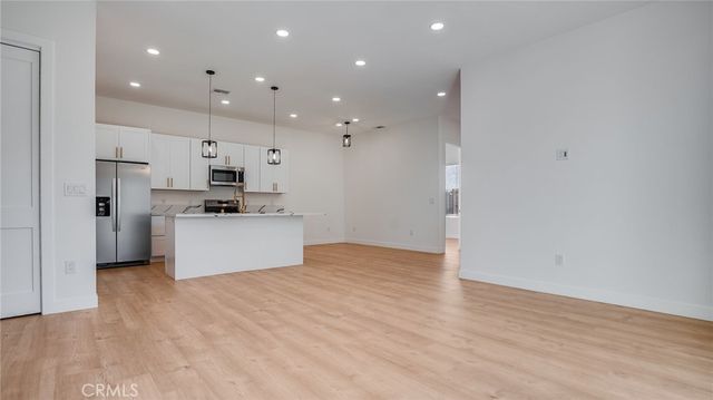 1822 Pomona, Costa Mesa, CA 92627