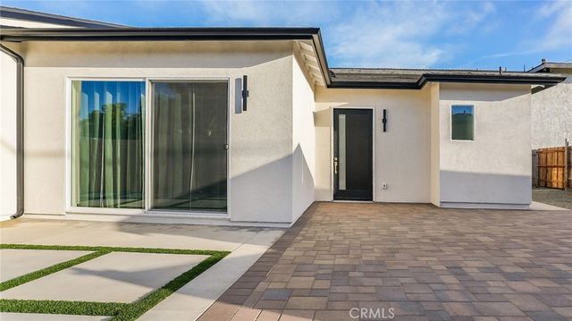 1822 Pomona, Costa Mesa, CA 92627
