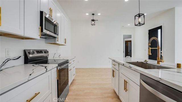 1822 Pomona, Costa Mesa, CA 92627