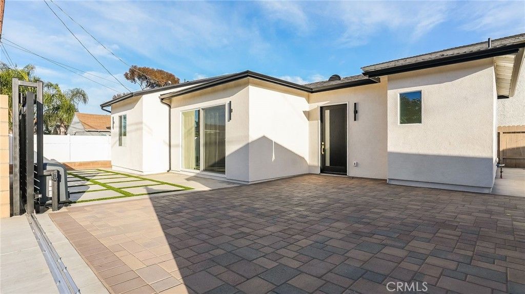 1822 Pomona, Costa Mesa, CA 92627