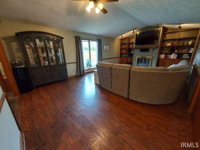 1536 Gregory Lane, Jasper, IN 47546
