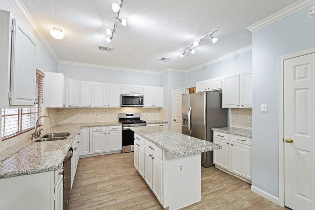 16215 Wemyss Bay Road, Houston, TX 77095