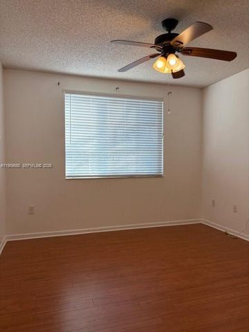 8000 N Nob Hill Rd 206, Tamarac, FL 33321