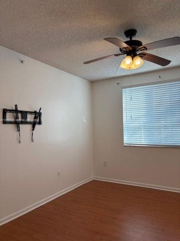 8000 N Nob Hill Rd 206, Tamarac, FL 33321