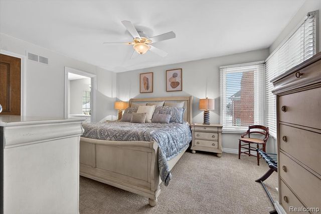 4806 Goodison Place Drive, Rochester, MI 48306