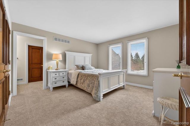 4806 Goodison Place Drive, Rochester, MI 48306