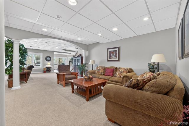 4806 Goodison Place Drive, Rochester, MI 48306