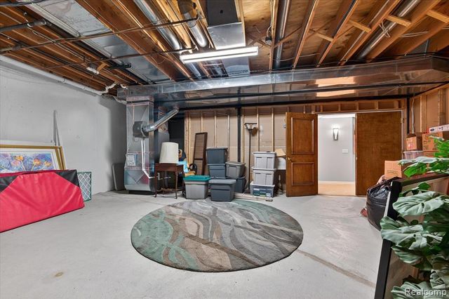 4806 Goodison Place Drive, Rochester, MI 48306