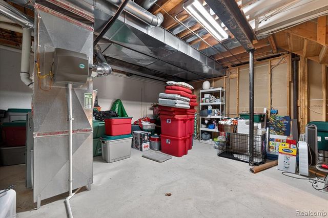 4806 Goodison Place Drive, Rochester, MI 48306