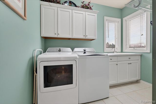 4806 Goodison Place Drive, Rochester, MI 48306