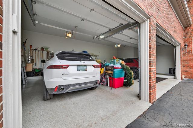 4806 Goodison Place Drive, Rochester, MI 48306