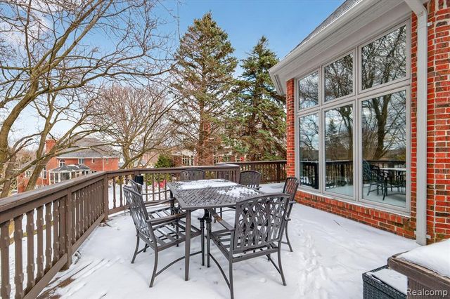 4806 Goodison Place Drive, Rochester, MI 48306