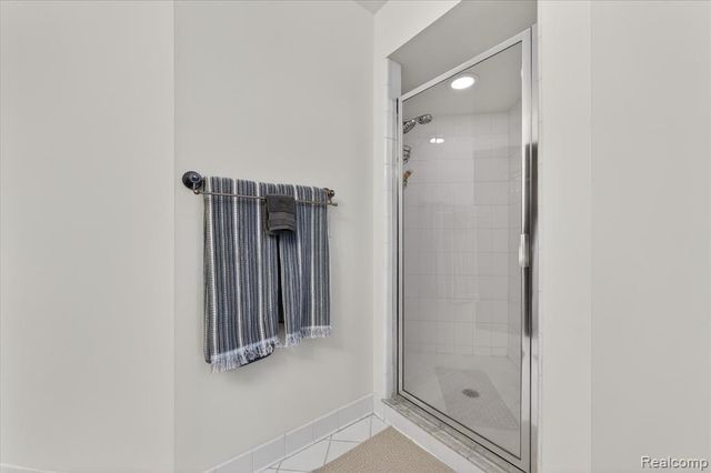 4806 Goodison Place Drive, Rochester, MI 48306