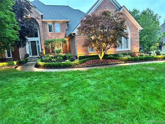 4806 Goodison Place Drive, Rochester, MI 48306