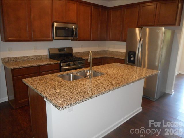 5522 Harris Cove Drive, Charlotte, NC 28269