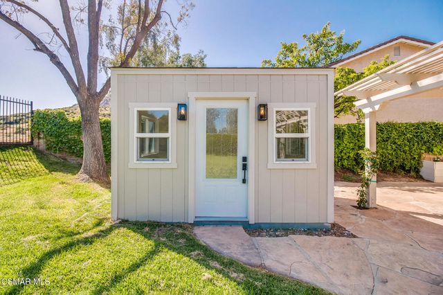 6823 Castle Peak Drive, West Hills, CA 91307