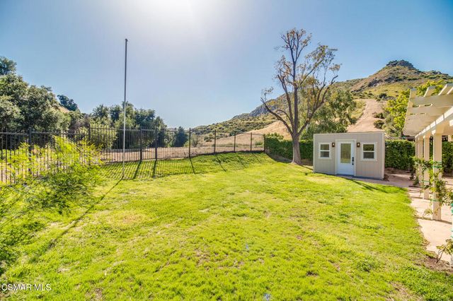 6823 Castle Peak Drive, West Hills, CA 91307