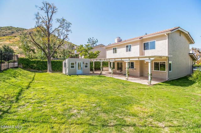6823 Castle Peak Drive, West Hills, CA 91307