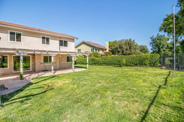 6823 Castle Peak Drive, West Hills, CA 91307