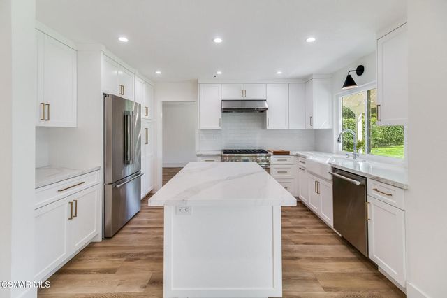 6823 Castle Peak Drive, West Hills, CA 91307