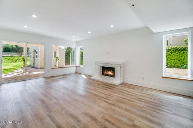 6823 Castle Peak Drive, West Hills, CA 91307