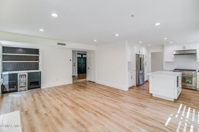 6823 Castle Peak Drive, West Hills, CA 91307