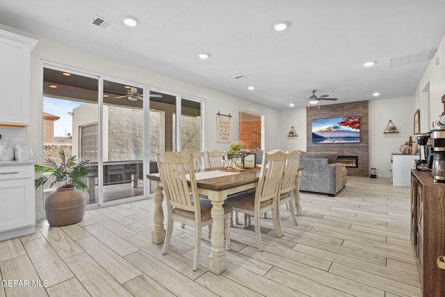 412 FRODSHAM Street, El Paso, TX 79928