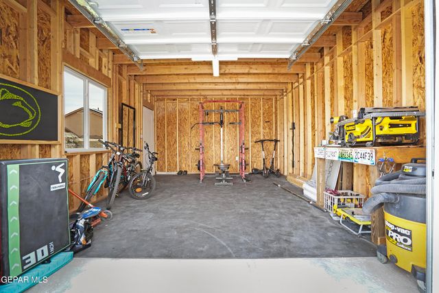 412 FRODSHAM Street, El Paso, TX 79928