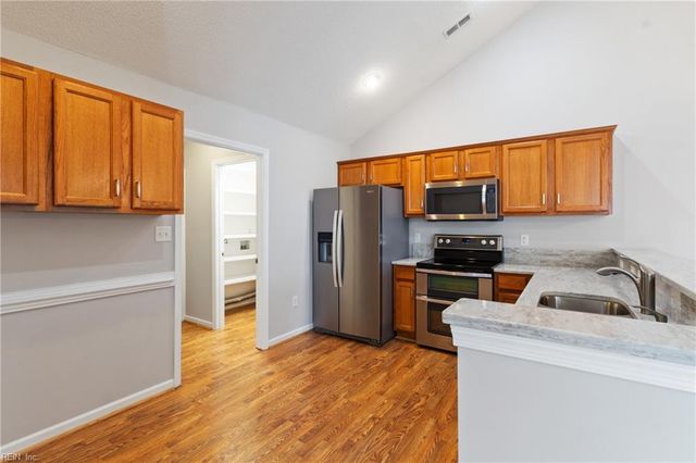 130 Villa DR, Poquoson, VA 23662