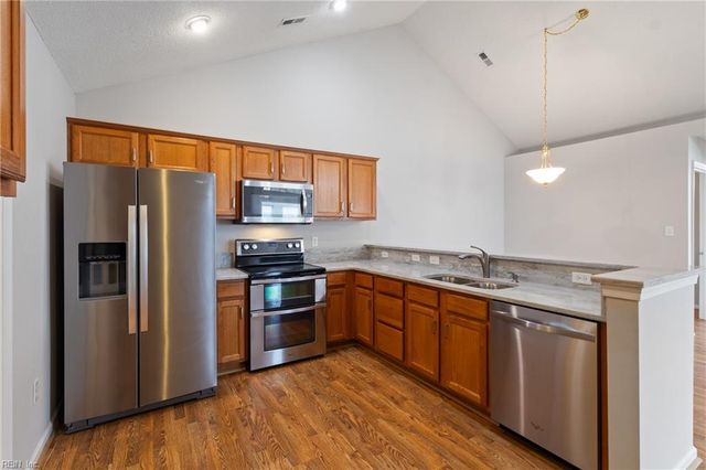 130 Villa DR, Poquoson, VA 23662