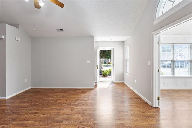 130 Villa DR, Poquoson, VA 23662